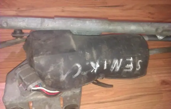 Renault Scenic I Wiper motor 0390241353