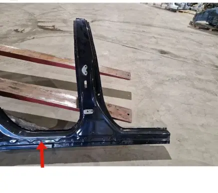 Toyota RAV 4 (XA40) Pillar (middle)