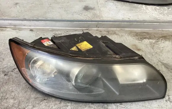 Volvo V50 Headlight/headlamp 30698878 0301198272