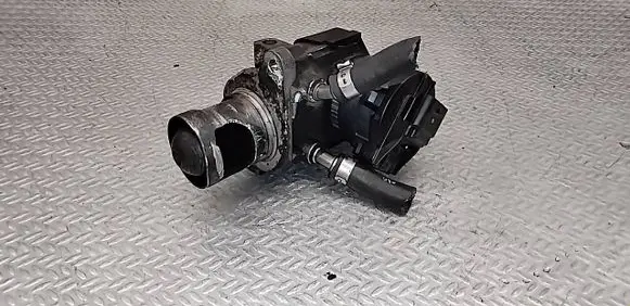 BMW 3 E90 E91 EGR valve 7810871