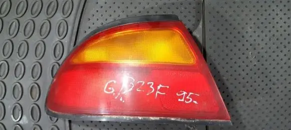 Mazda 323 F Rear/tail lights