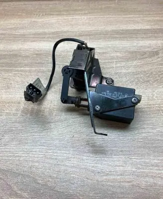 BMW 5 E39 Tailgate/trunk/boot lock/catch/latch 8238469 8384069