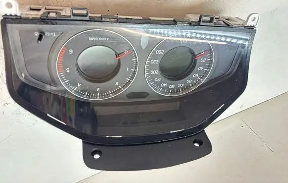 Volvo S80 Speedometer (instrument cluster) 31254535AA