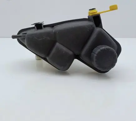 Mercedes-Benz A W168 Coolant expansion tank/reservoir 1685000249