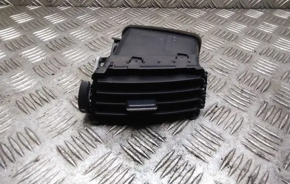 Toyota Corolla Verso AR10 Dash center air vent grill 6556434010 5568064020 5567064010