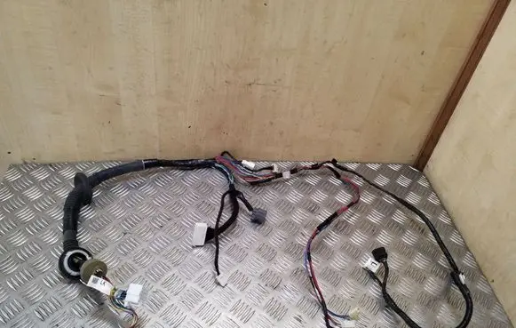 Subaru Outback Front door wiring loom 81820AJ670