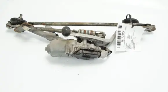 Toyota Auris 150 Front wiper linkage and motor 85110-02190