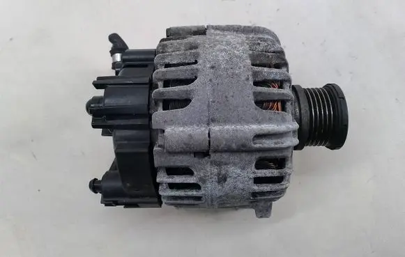 Skoda Rapid (NH) Generator/alternator 03L903023J