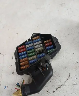 Audi A6 S6 C4 4A Fuse module