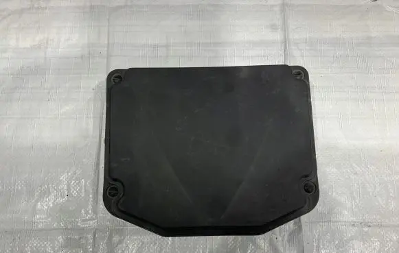 Maserati GranTurismo Fuse box cover
