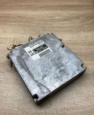 Toyota Avensis T220 Engine control unit/module ECU 8966105310