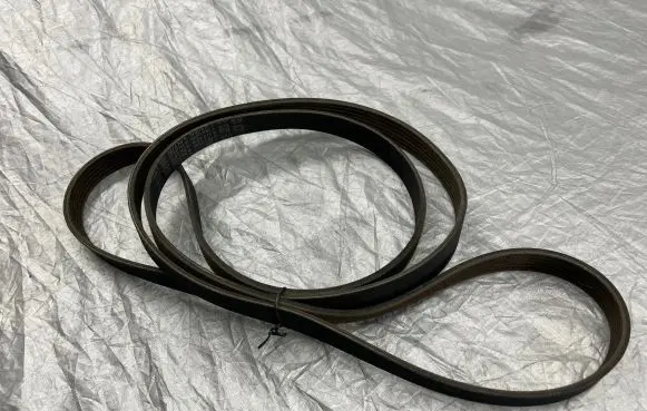 Volvo XC90 Alternator belt 31430016