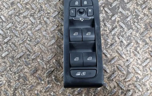 Volvo XC40 Electric window control switch 31456058 32274175