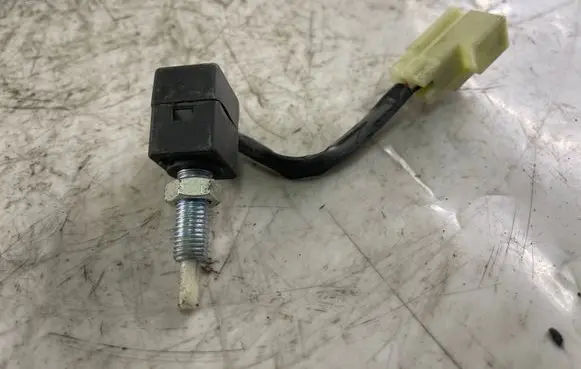 Hyundai Getz Brake pedal sensor switch