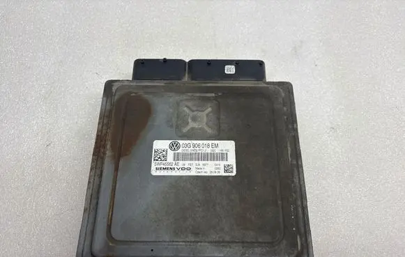 Volkswagen PASSAT B6 Engine control unit/module 03G906018EM 5WP45562AE