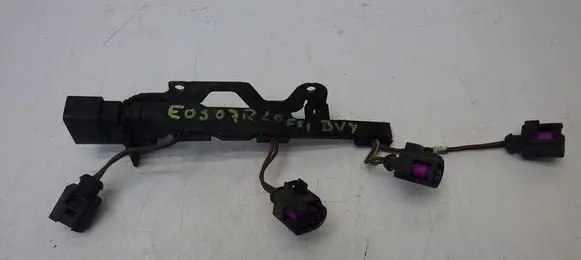 Volkswagen Eos Fuel injector wires 8D0973834