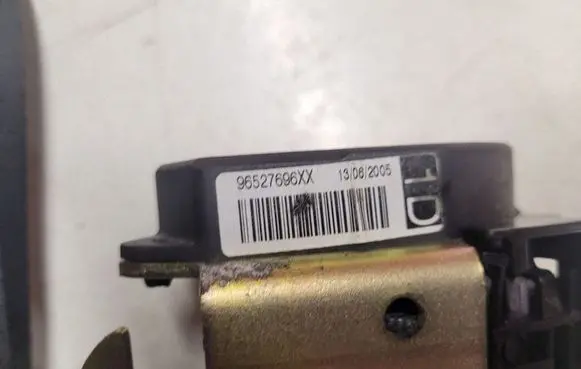 Citroen C4 I Front seatbelt 96527696XX