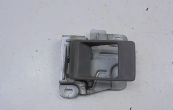 Honda Civic Front door interior handle K65-R