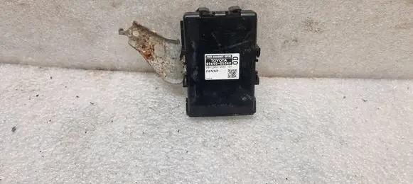 Toyota Avensis T270 Power management control unit 8969005040 MB1028500060