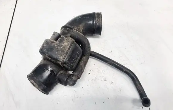 Mazda 323 Air intake hose/pipe B595132202