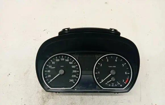 BMW 1 E81 E87 Speedometer (instrument cluster)