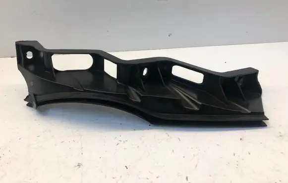 Volkswagen PASSAT B6 Front bumper mounting bracket 3C0807889