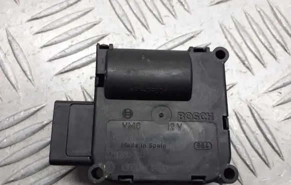 Audi A6 S6 C6 4F A/C air flow flap actuator/motor 0132801359
