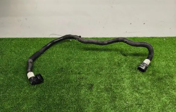 Tesla Model 3 Engine coolant pipe/hose NW18902
