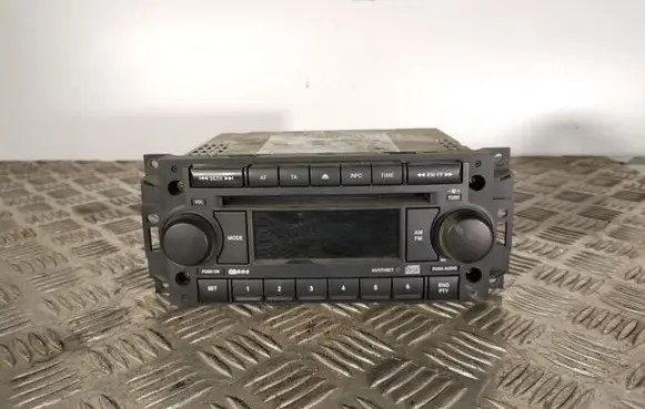 Jeep Grand Cherokee (WK) Radio/CD/DVD/GPS head unit 05091609AE