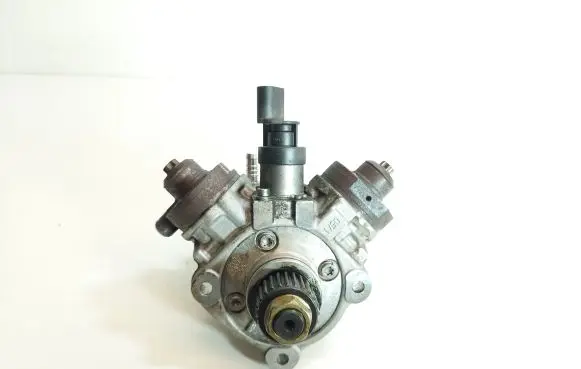 Audi A6 C7 Fuel injection high pressure pump 059130755CB