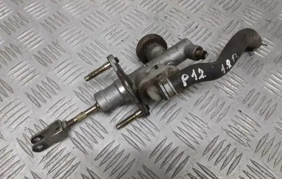 Nissan Primera Clutch slave cylinder 