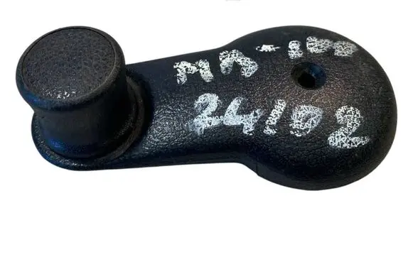 Mercedes-Benz 100 W631 Front door window winding handle A3817250060
