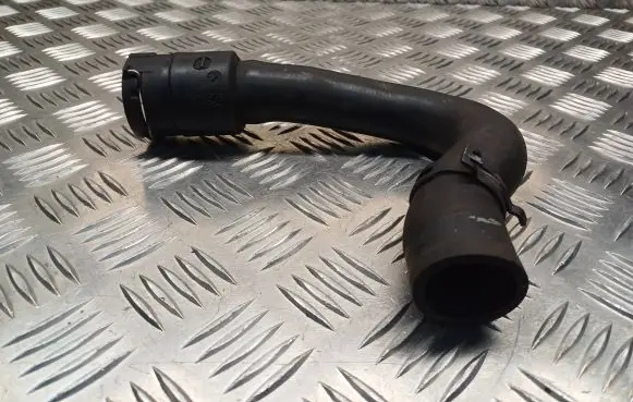 Audi A4 S4 B7 8E 8H Engine coolant pipe/hose 8E0121101AA