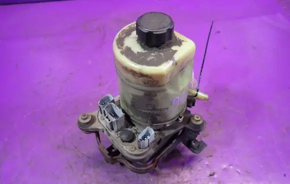Ford Focus C-MAX Power steering pump