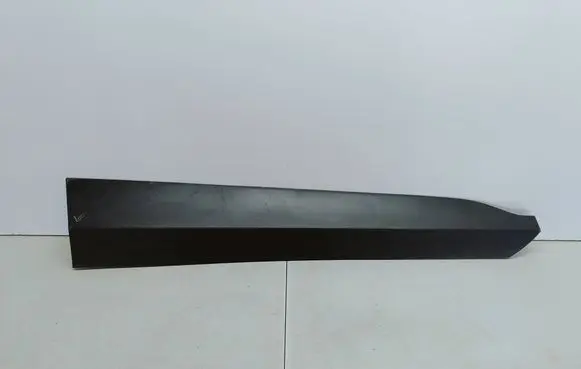 Toyota Yaris Cross Front door trim (molding) 75073K2010 LD189