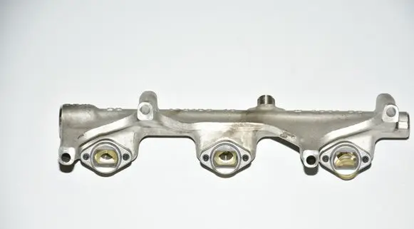 BMW 3 F30 F35 F31 Fuel main line pipe 7643082