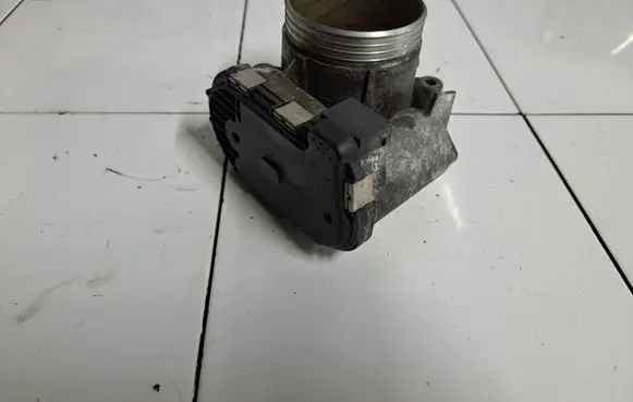 Volvo XC70 Throttle valve 0280750103 30650013