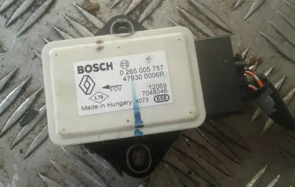 Nissan Qashqai+2 ESP acceleration yaw rate sensor