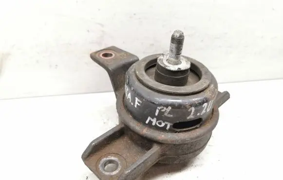 Hyundai Santa Fe Engine mount bracket 218122B500