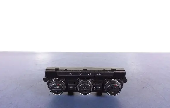 Volkswagen Golf Sportsvan Climate control unit 5G0907044CE