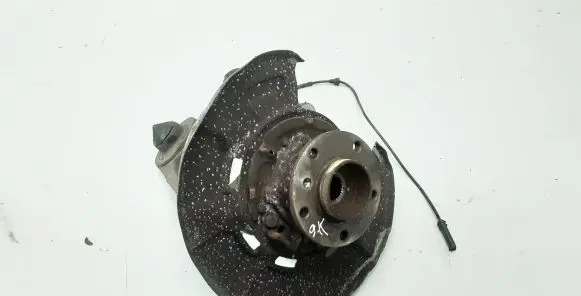 BMW X5 E70 Rear wheel hub spindle/knuckle 6770983