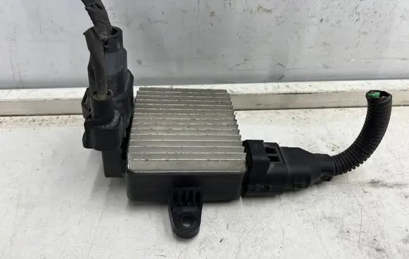 Coolant fan relay