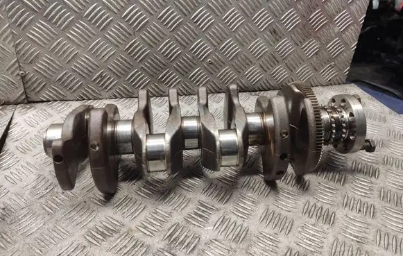 BMW 2 F22 F23 Crankshaft 863954101