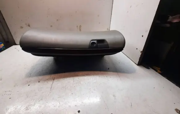 Volvo S60 Glove box 8650374 3865