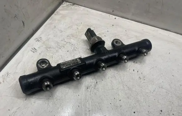 Ford Mondeo MK IV Fuel distributor 9681649580