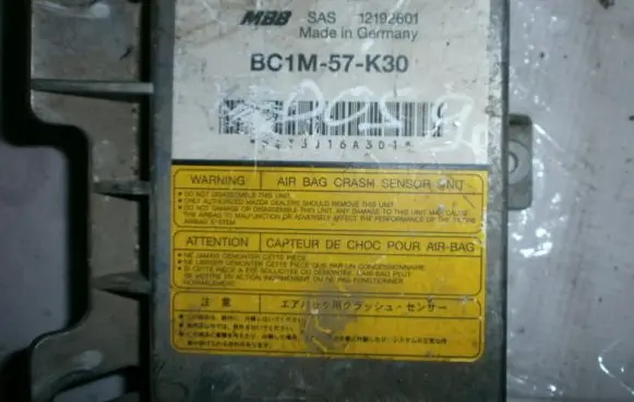 Mazda 323 Airbag control unit/module BC1M57K30 12192601