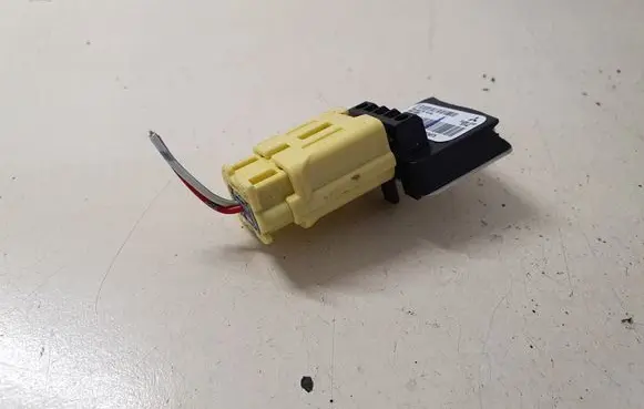 Mitsubishi Lancer VIII Airbag deployment crash/impact sensor 8651A001