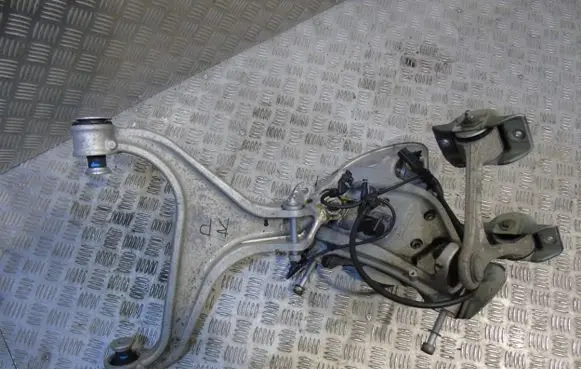 Mercedes-Benz SLS AMG Rear wheel hub