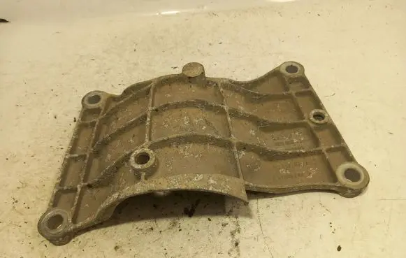 Audi A8 S8 D3 4E Gearbox mounting bracket 4E0803806D 200704 263503