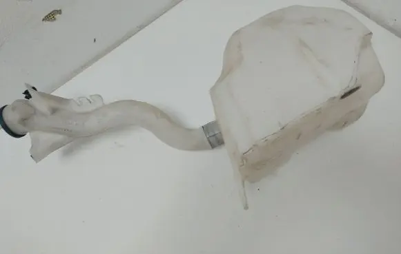 Citroen Berlingo Windshield washer fluid reservoir/tank 9646931180